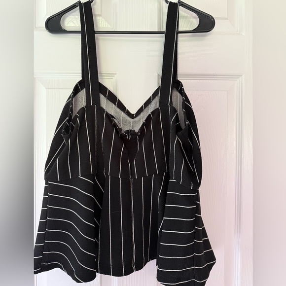 2XL pinstripe tank top - Picture 3 of 3